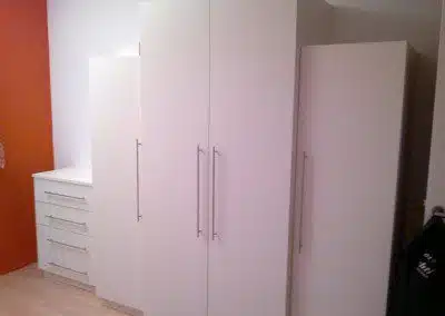 Kinderzimmer Schrank