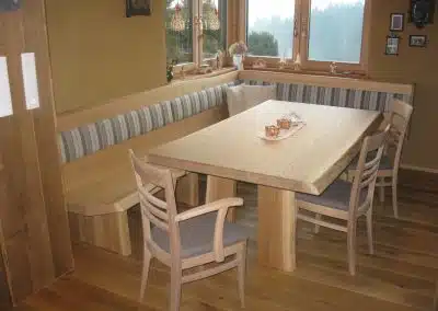 Eiche massiv, rustikal mit Steiner Loden Stoff kombiniert.